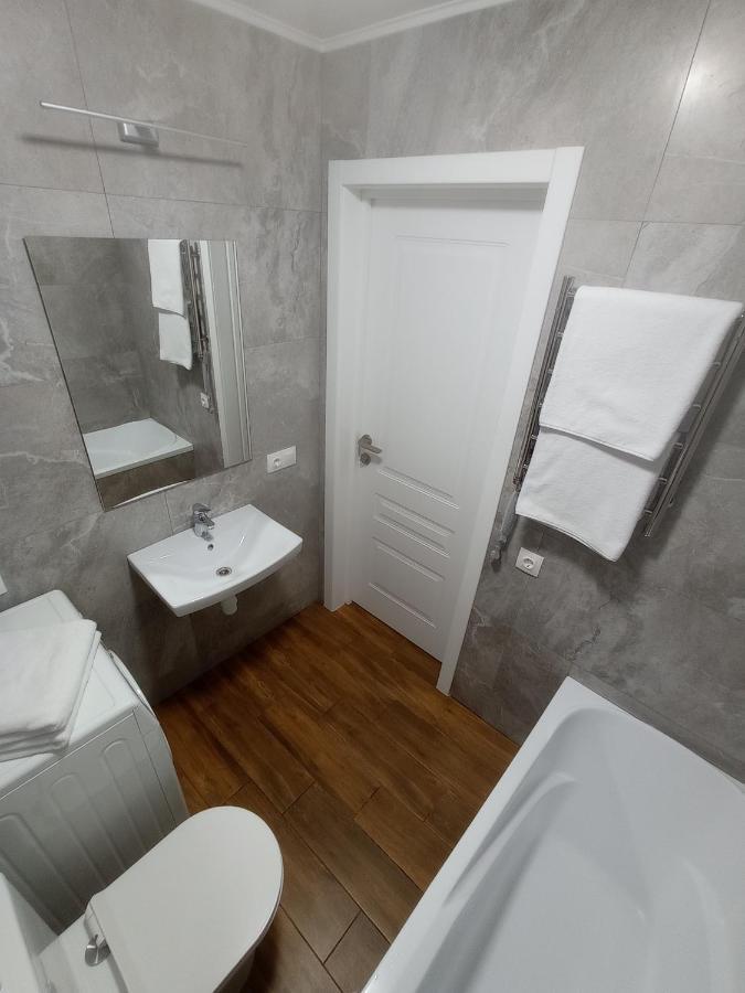 N.A.N. Apartments City Centre เคียฟ ภายนอก รูปภาพ